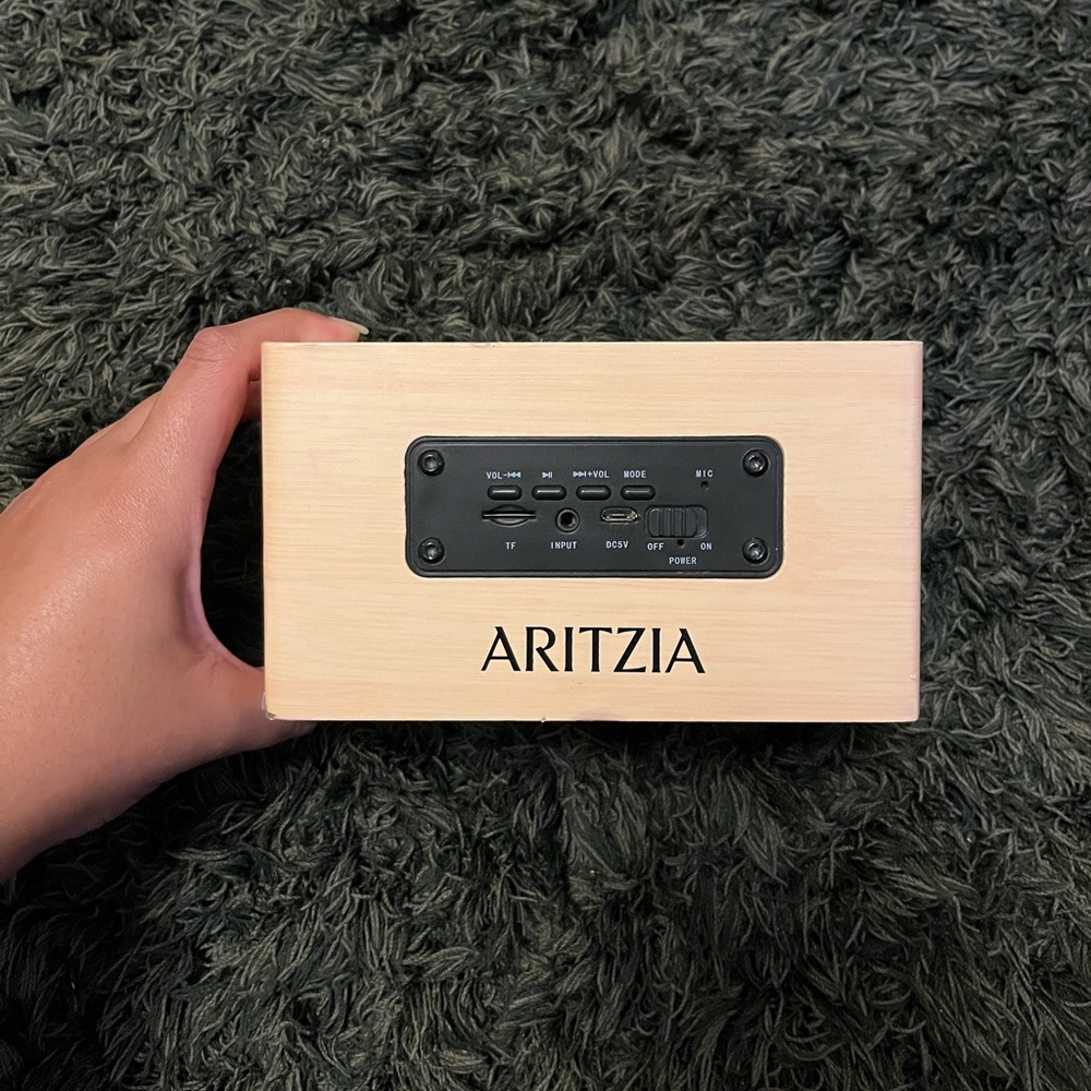Aritzia Bluetooth Speaker